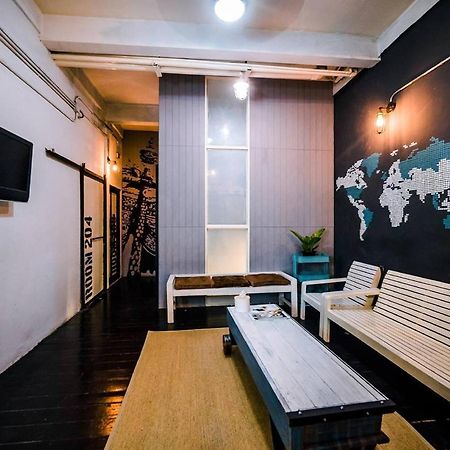 Zeds Hostel Bangkok Ngoại thất bức ảnh