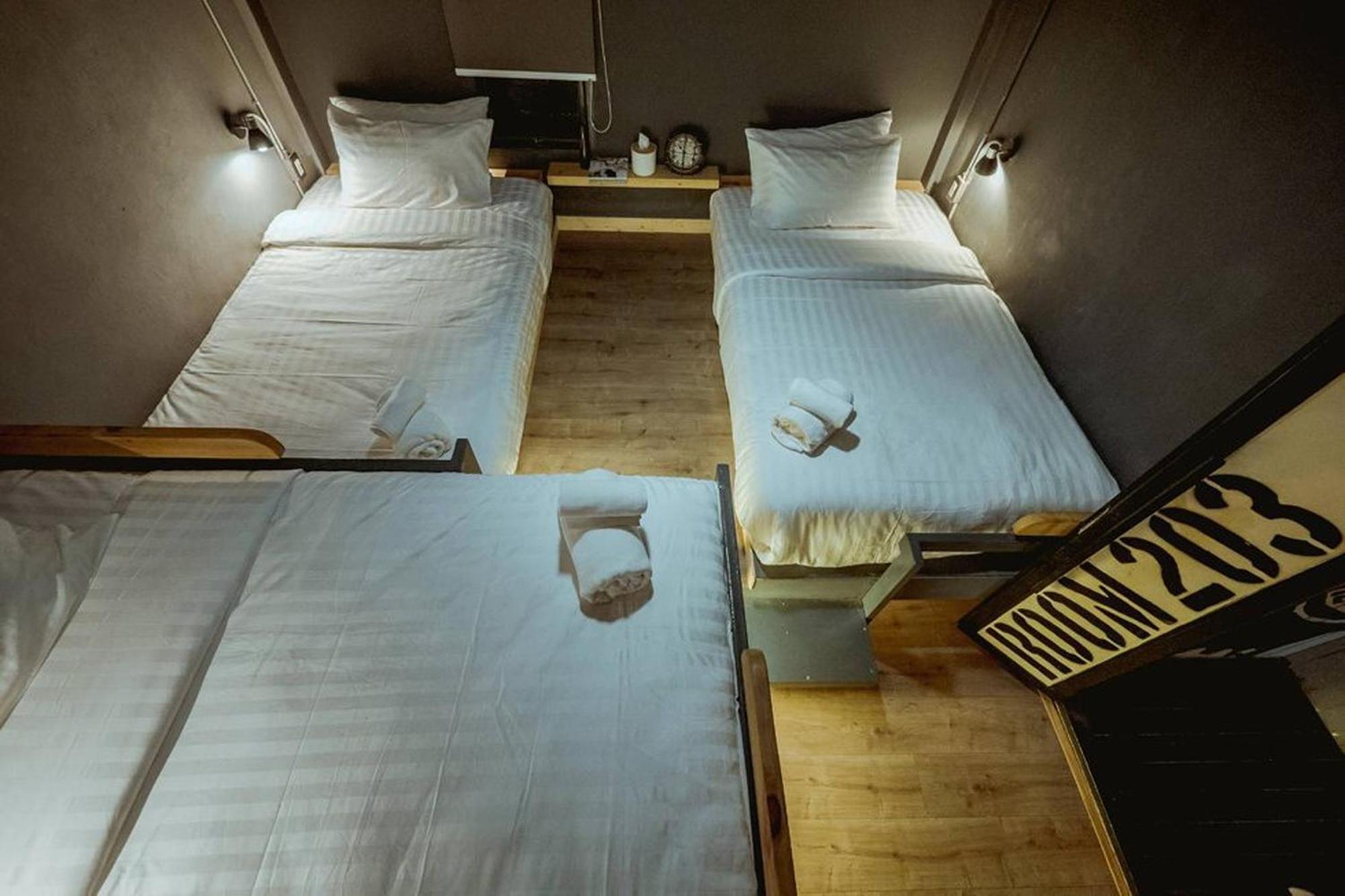 Zeds Hostel Bangkok Ngoại thất bức ảnh