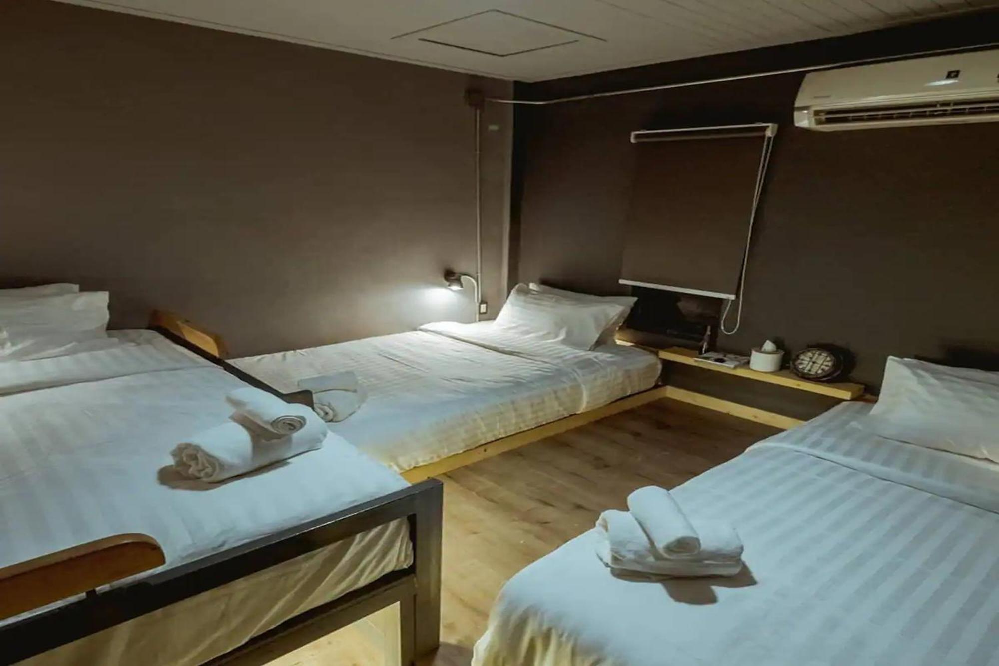 Zeds Hostel Bangkok Ngoại thất bức ảnh