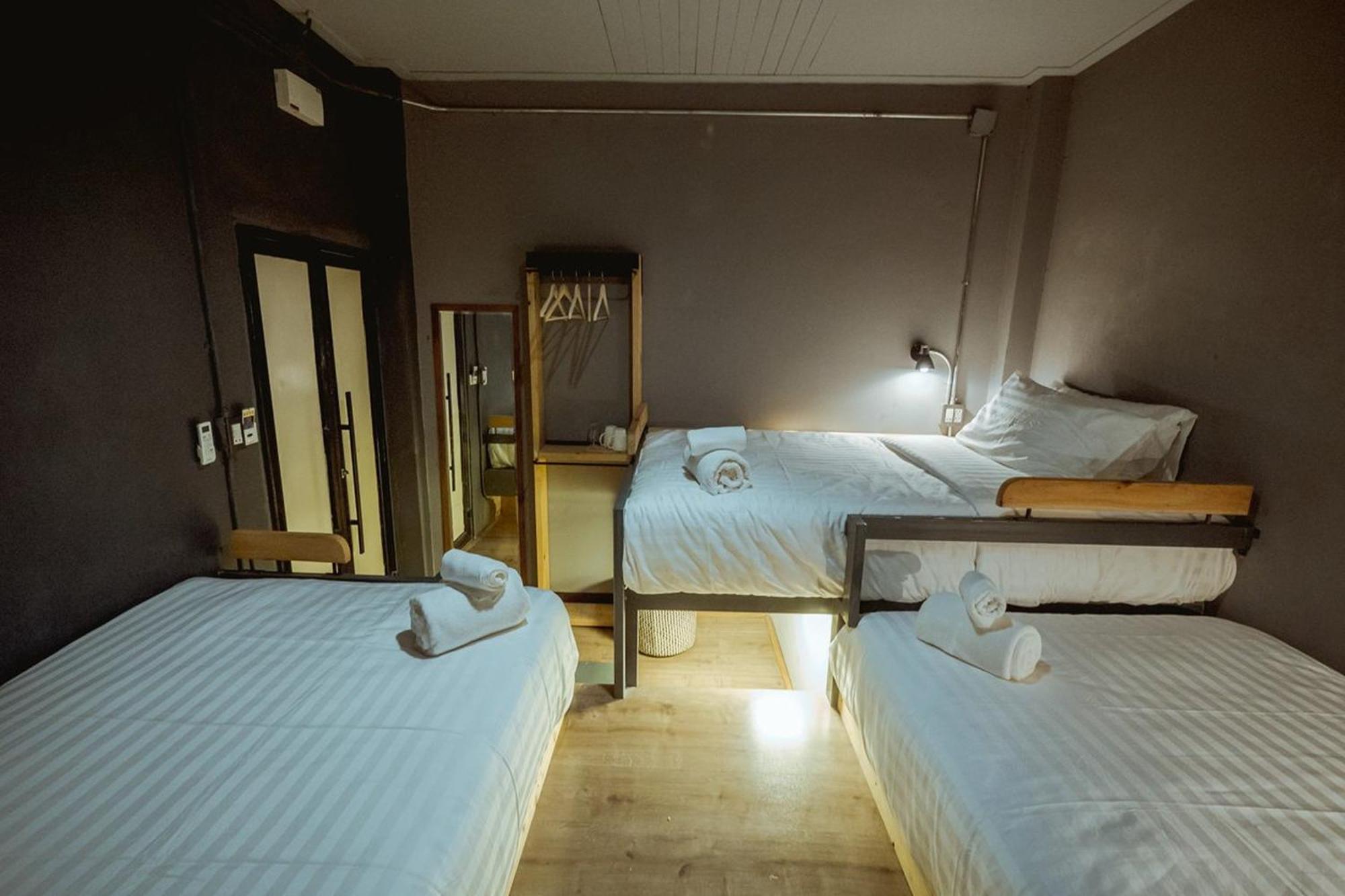 Zeds Hostel Bangkok Ngoại thất bức ảnh