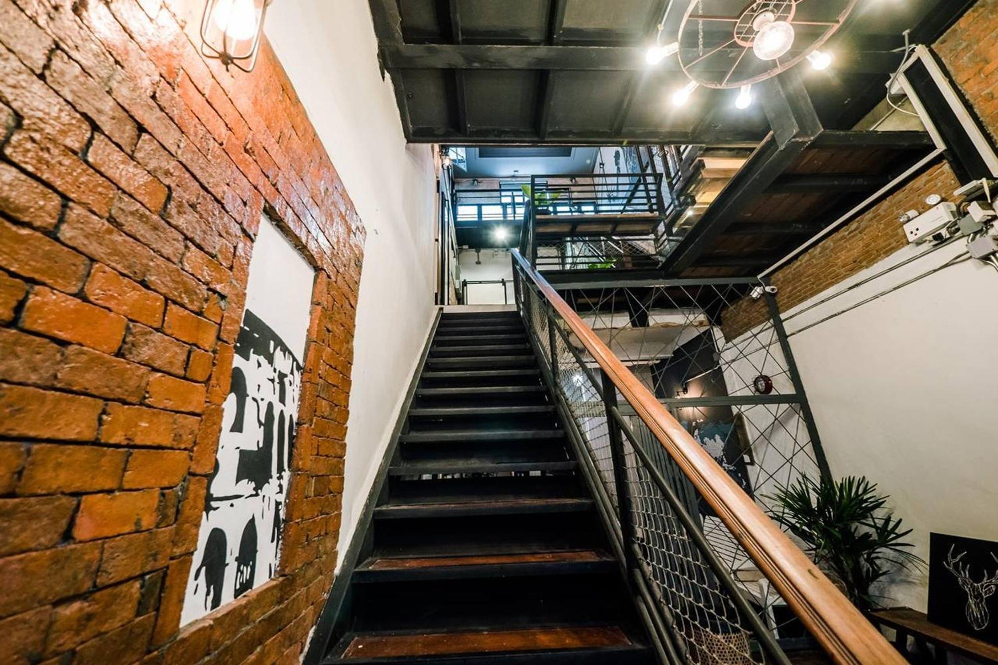 Zeds Hostel Bangkok Ngoại thất bức ảnh