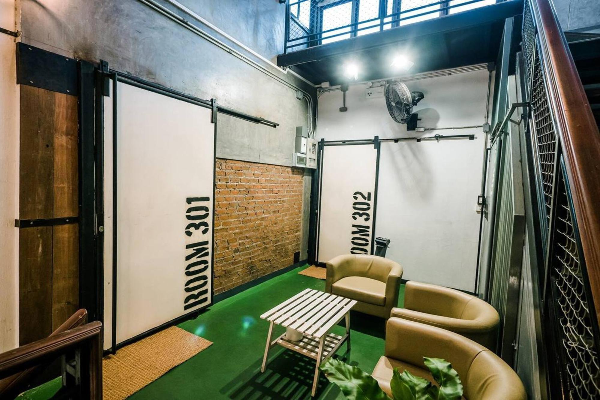 Zeds Hostel Bangkok Ngoại thất bức ảnh