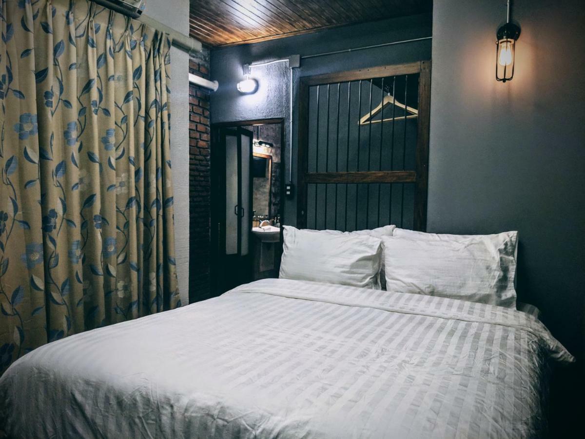 Zeds Hostel Bangkok Ngoại thất bức ảnh