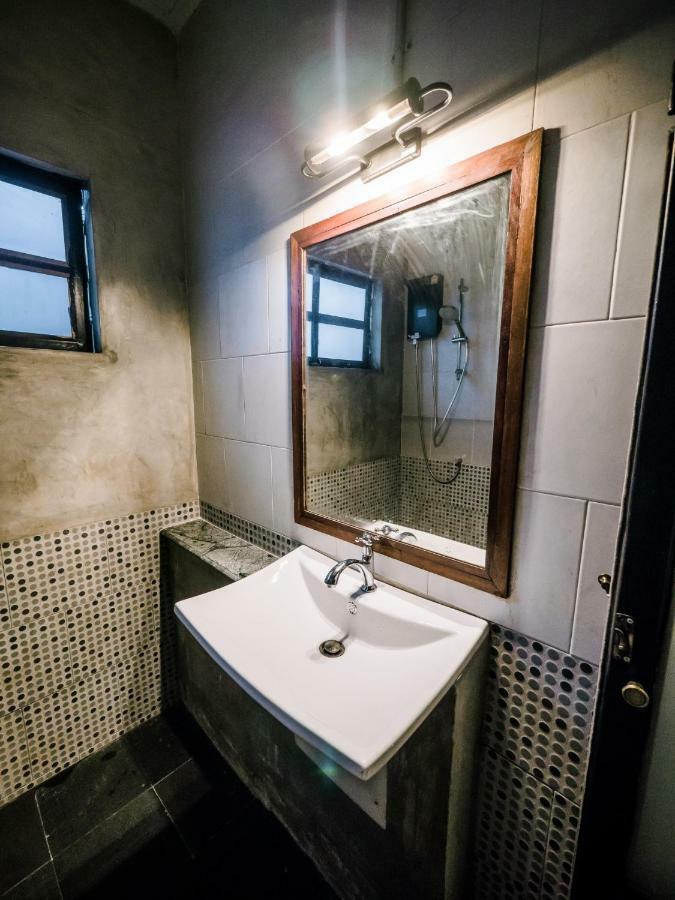 Zeds Hostel Bangkok Ngoại thất bức ảnh